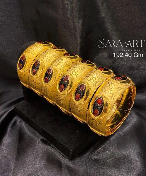 Manchette MN-017: gold bangle set, 192.40 g, SARA ART Dubai